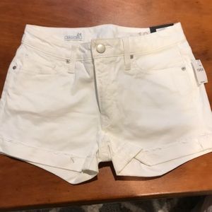 Gap slim cut white jean shorts